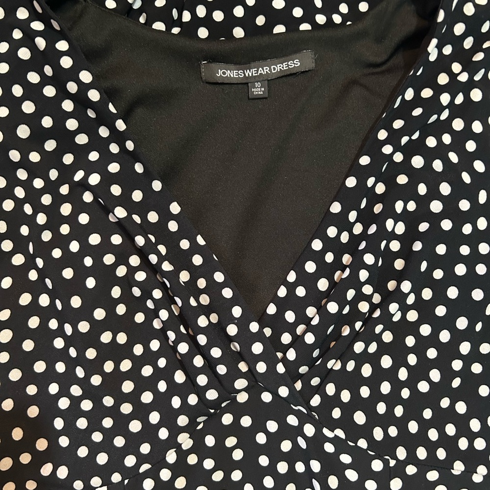 Jones Wear polka dot dress, sizer 10. - Picture 2 of 8